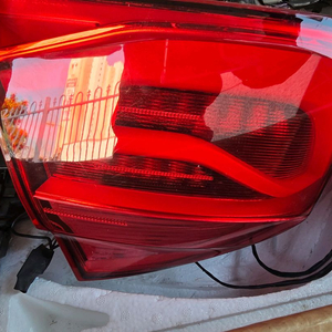 알리발 f30 테일램프 팝니다