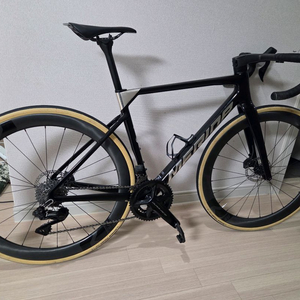 메리다 스컬트라팀 듀라 12단 di2 팝니다 이미지