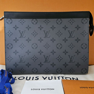 루이비통 리버스 포쉐트 보야주 클러치