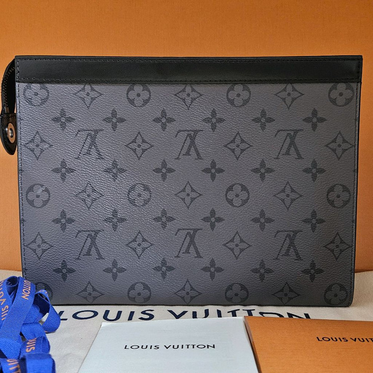 루이비통 리버스 포쉐트 보야주 클러치--1