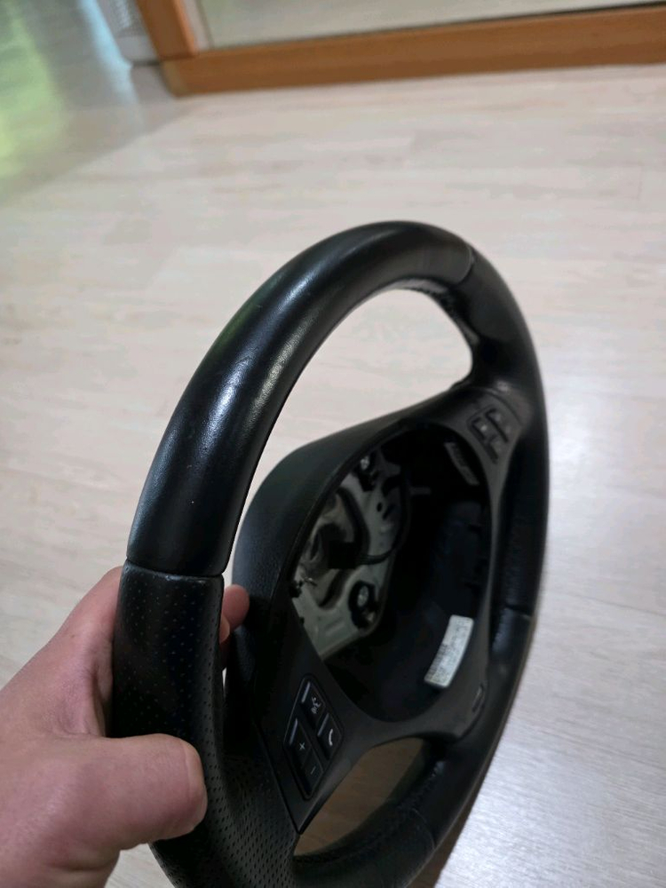 bmw e90 3시리즈 m핸들 팝니다--2