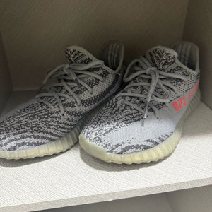 아디다스 이지부스트 벨루가 260