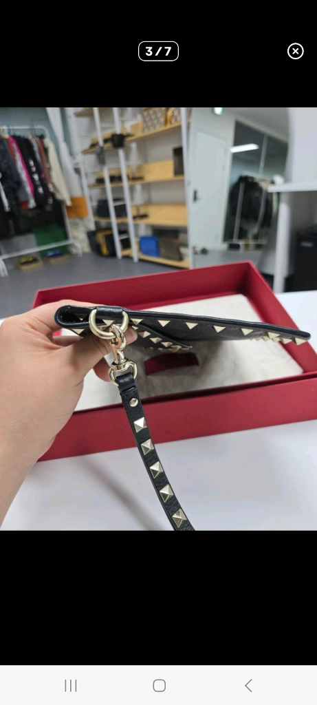 [A급컨디션] 발렌티노 락스터드 스트랩 클러치 이미지