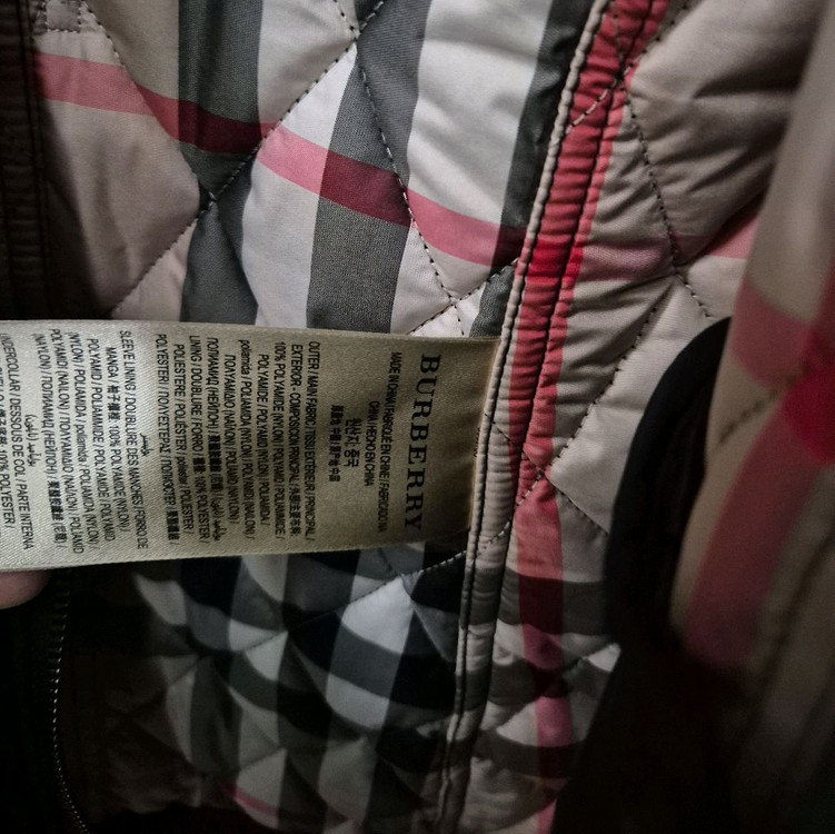 버버리 핀스브릿지 숏 퀼팅자켓 블랙 S--4