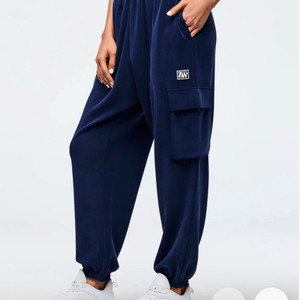 (새상품)줌바웨어 네이비 모달카고바지(xs)