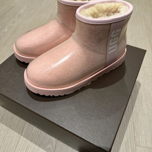 UGG 어그 클리어 키즈 부츠 새제품 210사이즈 이미지