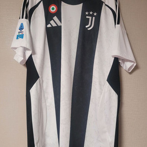 24-25 유벤투스 홈 레플 KR 2XL사이즈 판매합니다
