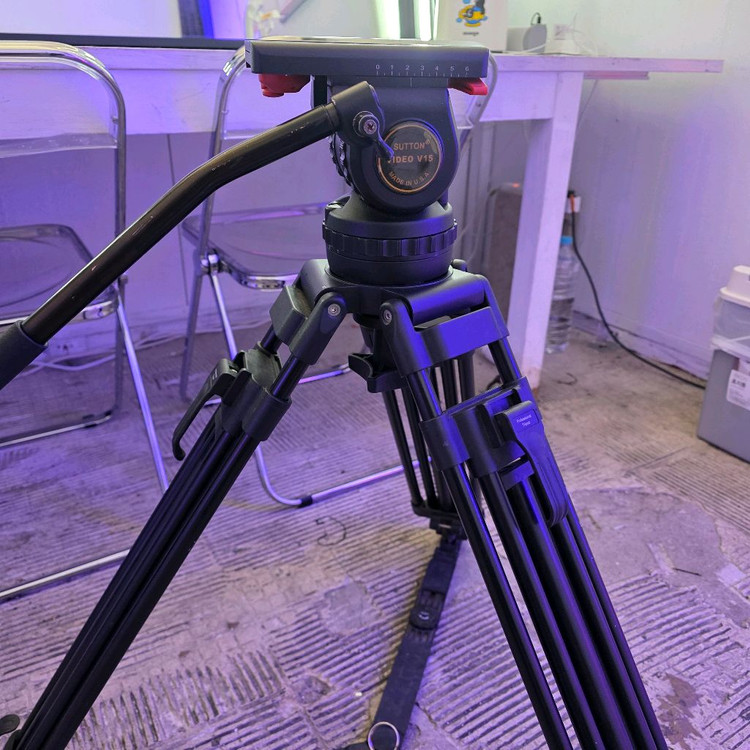 셔틀러 스타일 트라이포드 비디오 삼각대 100볼 사이즈 서튼 v15 이미지