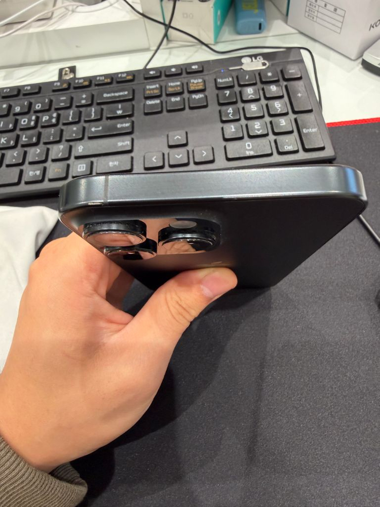 아이폰 16프로맥스 256GB--5