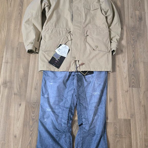 버튼 스노우보드복 여성 상의 M, 하의 S