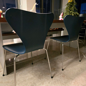 프리츠한센 세븐체어 네이비 이미지