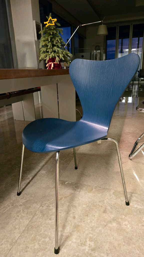 프리츠한센 세븐체어 네이비 이미지