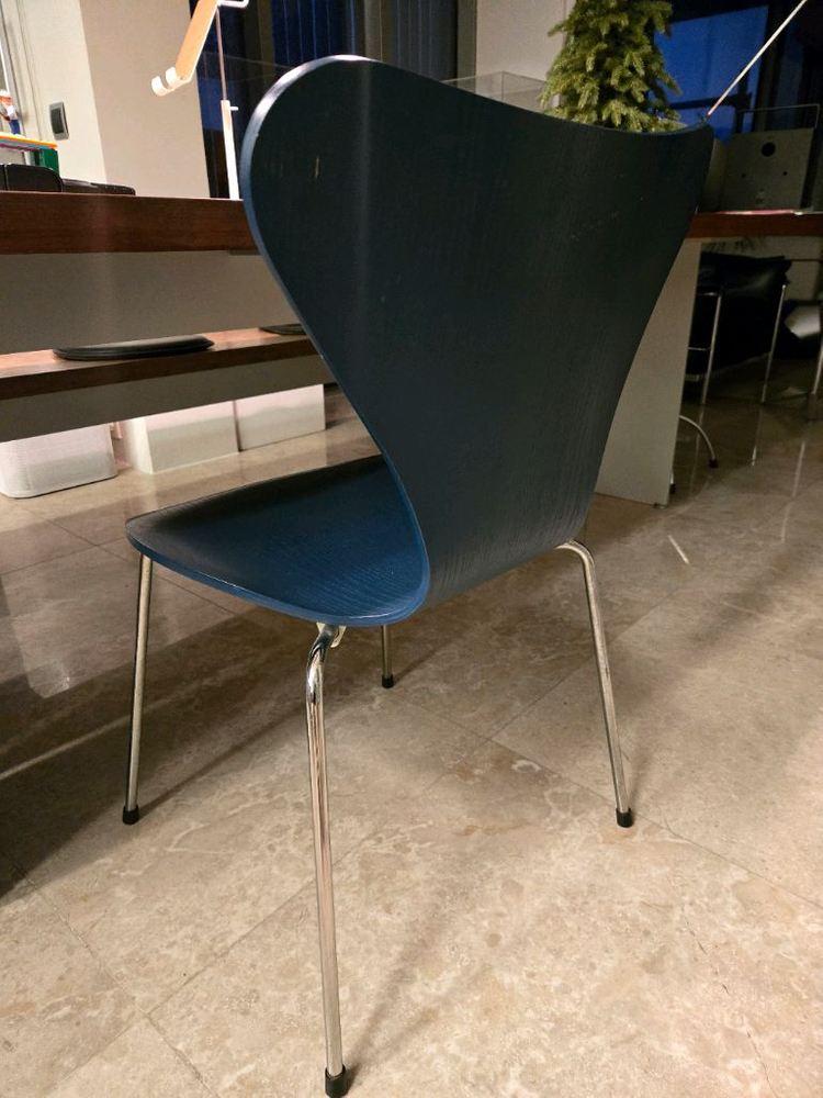 프리츠한센 세븐체어 네이비 이미지