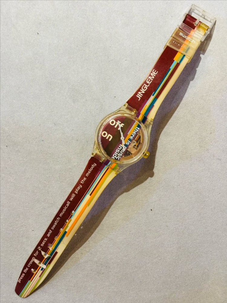 스와치 MusiCall 빈티지 멜로디 쿼츠 시계 이미지