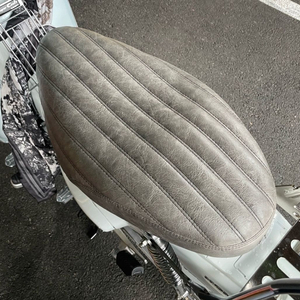 슈퍼커브(아시아1.5시트)+(오도리1.5크롬짐대) + 엠블럼 사이드캡 판매