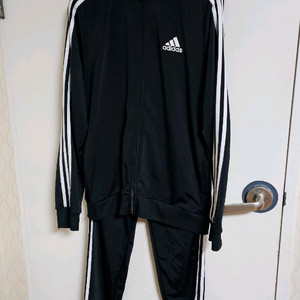아디다스 약기모 트레이닝복 셋트 이미지