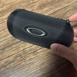 오클리 선글라스 케이스