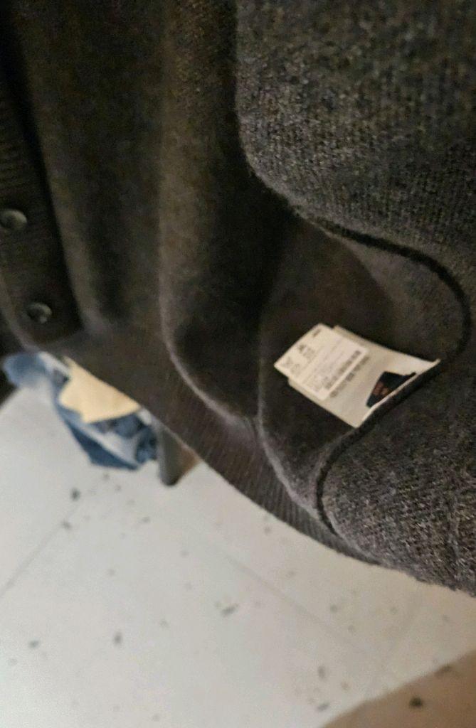 루이비통 프리퀀시 가디건 이미지