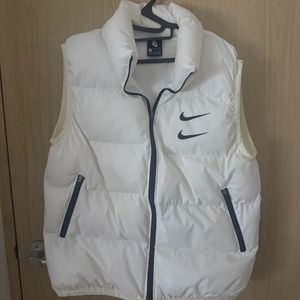 나이키 더블스우시 패딩 조끼