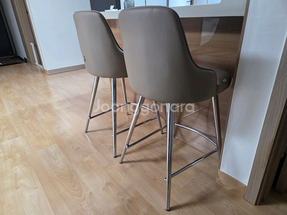 아일랜드식탁용 의자 ( 홈바 의자)--1