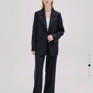 닐바이피 네이비 스트라이프 수트 셋업 판매