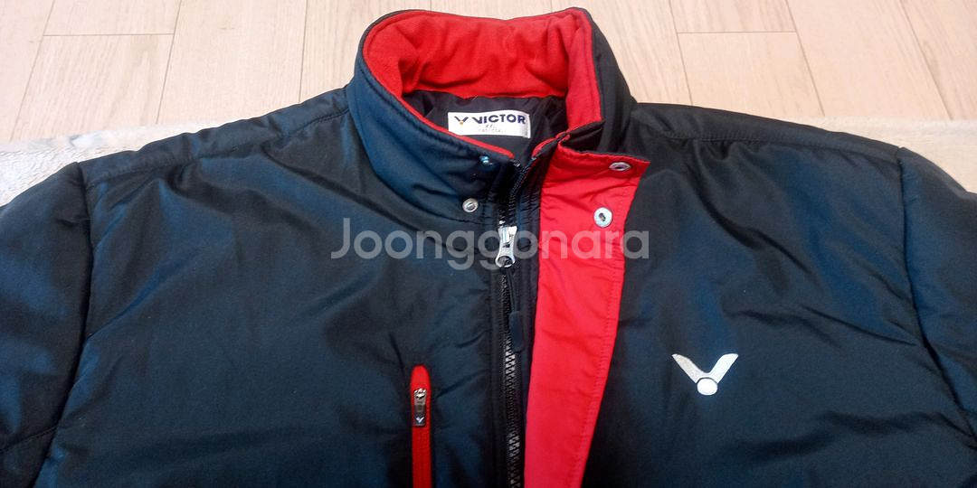 빅터 victor 배드민턴 하프 패딩 팝니다--2