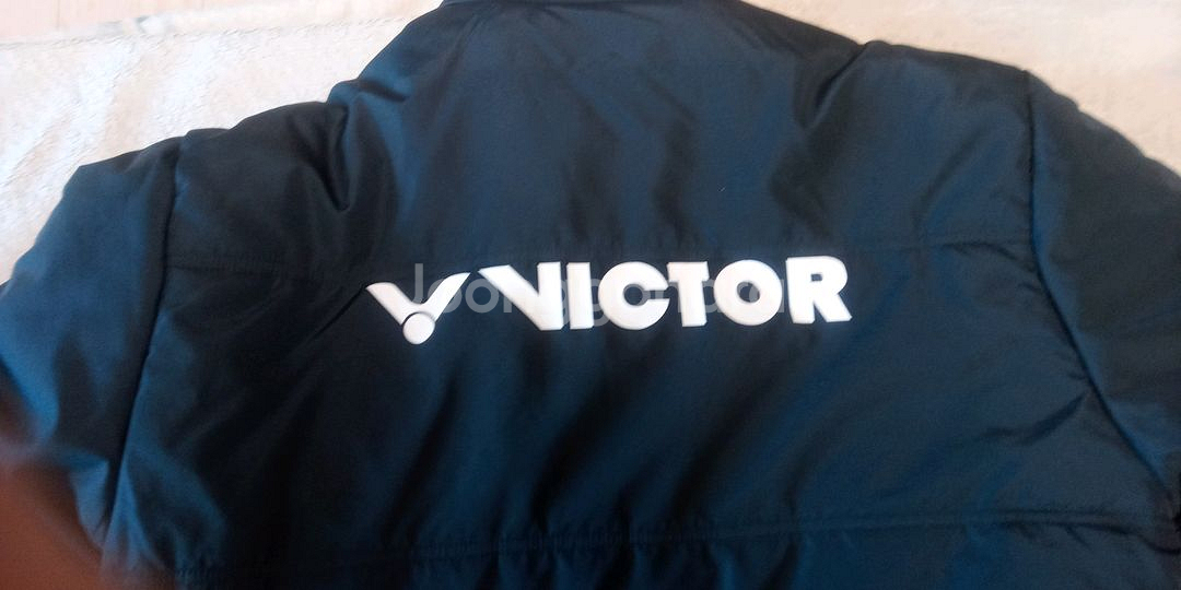 빅터 victor 배드민턴 하프 패딩 팝니다--9