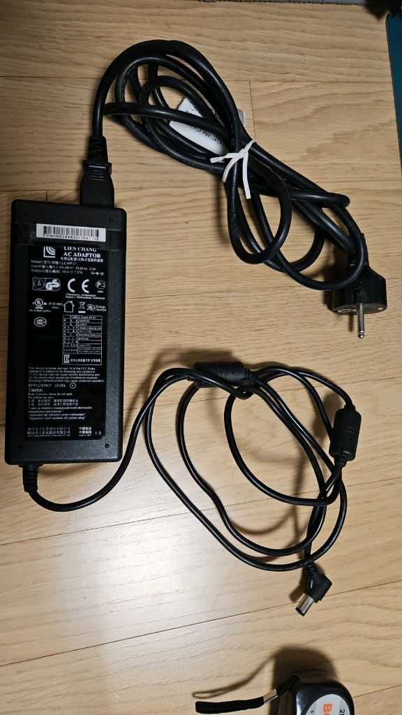 LG일체형 PC 어댑터 이미지