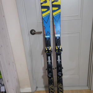 살로몬 주니어 레이싱 스키 138cm