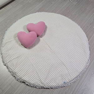 원형러그 아기방 인테리어 놀이매트 러그패드