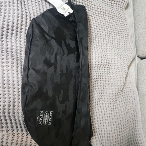 메종키츠네 카모플라주 힙색