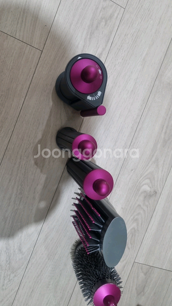 다이슨 에어랩 팝니다--5