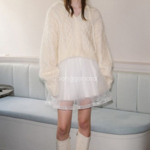 더티스 모헤어 후드니트 스웨터