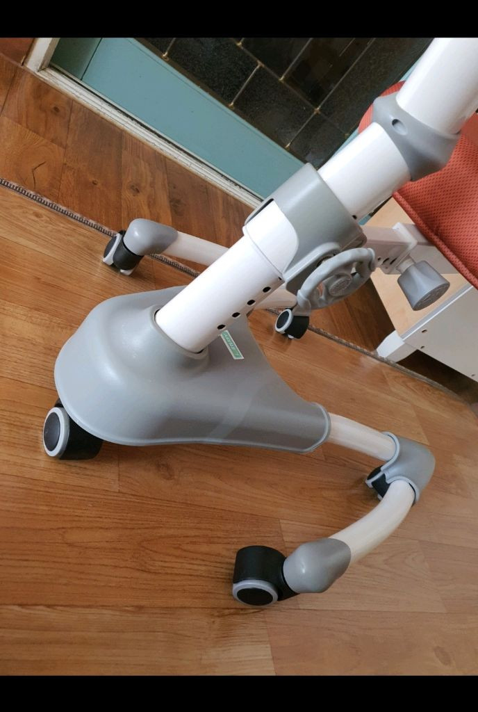 니스툴 그로우의자2개 둘다 얼마 안써서 깔끔 매우 튼튼 저렴하게 9만원 이미지