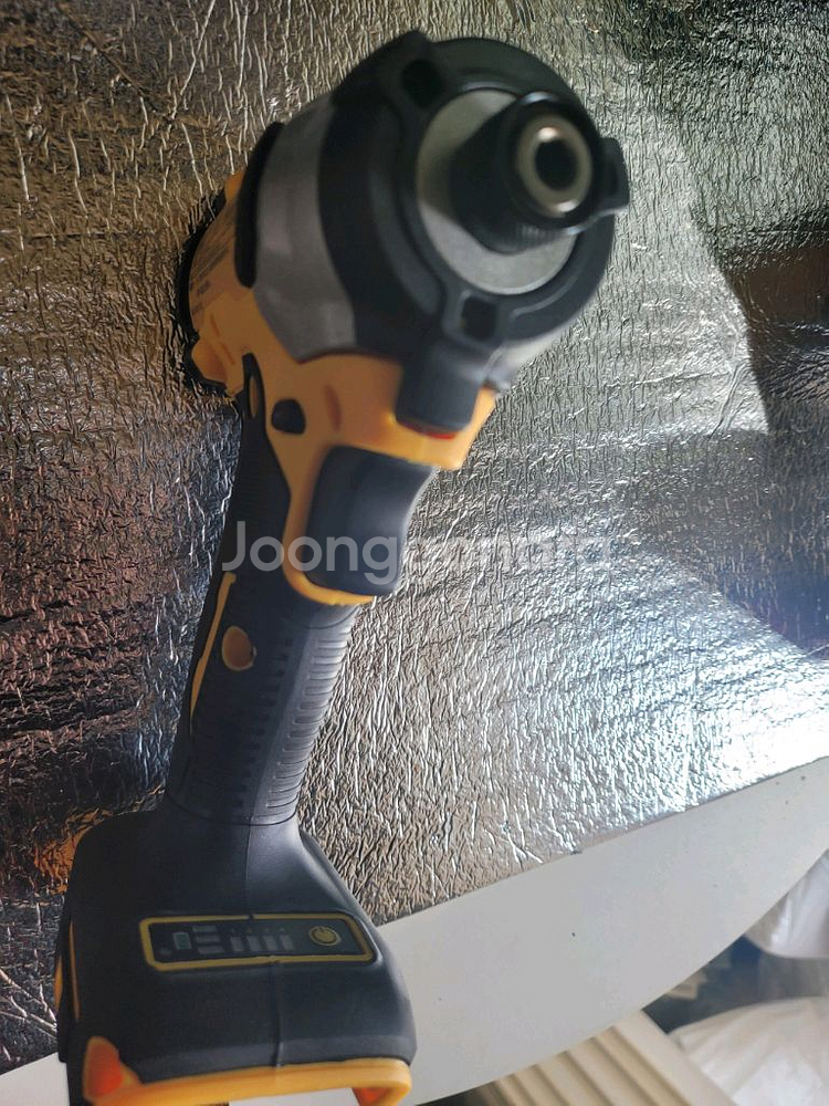 브러시리스 임팩렌치 , 임팩드릴 팝니다.--4