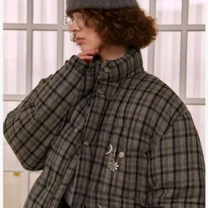 Saturday Of Us의 체크 숏패딩