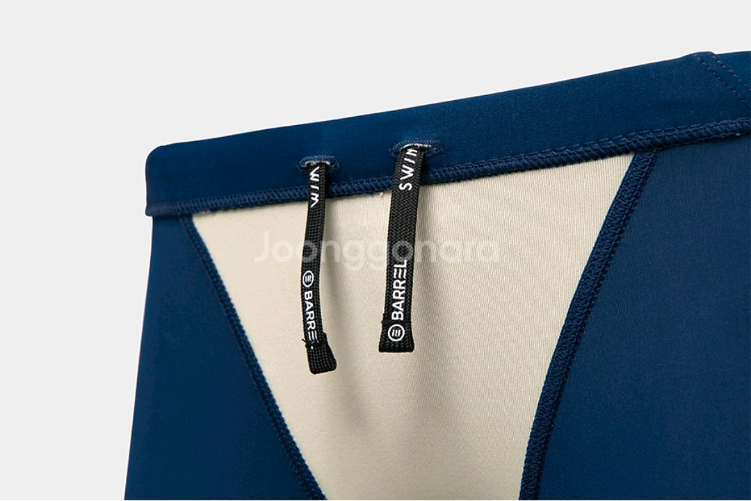 배럴키즈 남아 믹스 페이퍼 4부 재머 수영복 네이비 130 판매합니다.--3