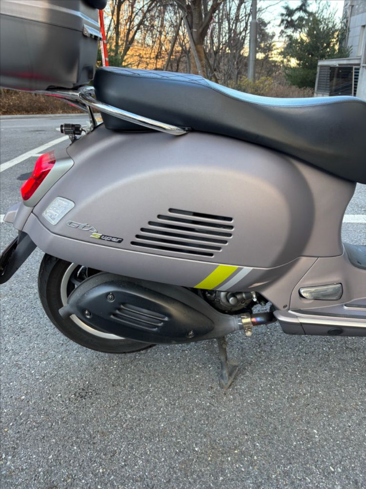 베스파 GTS300 슈퍼테크--4