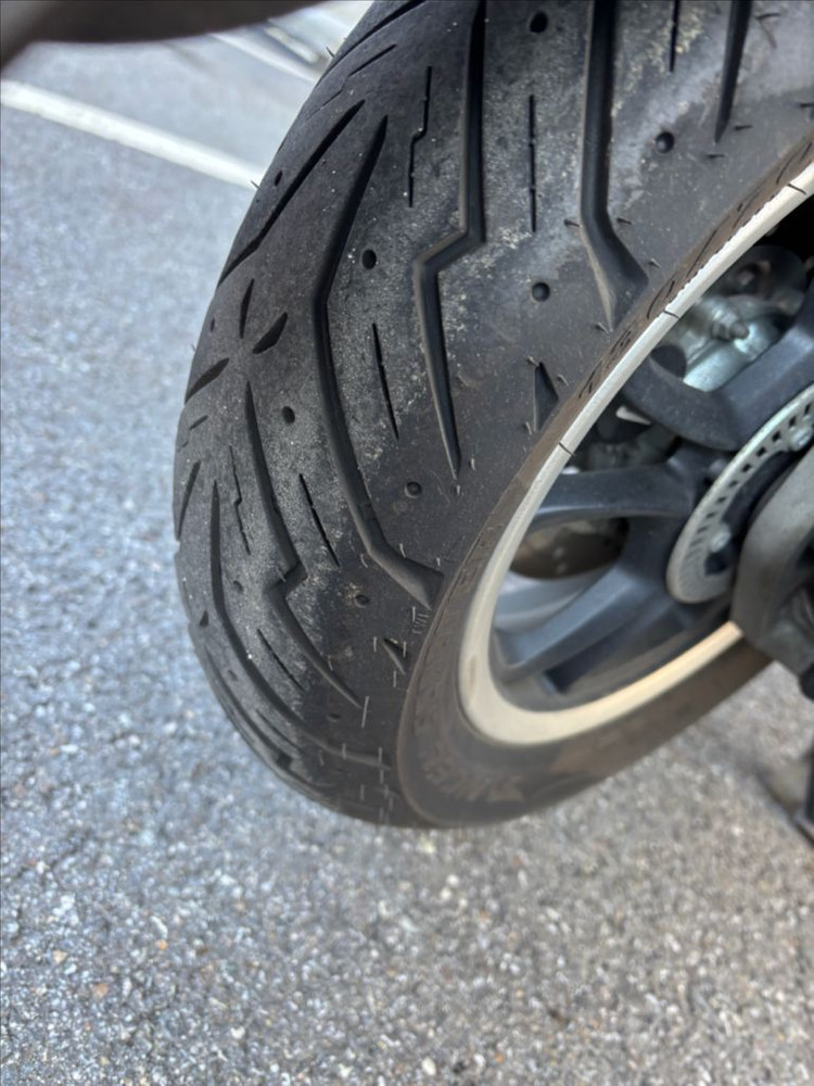 베스파 GTS300 슈퍼테크--6