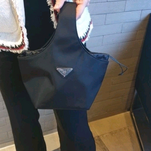 프라다 뷰티 나일론 버킷백 토트백 원핸들 크로스백