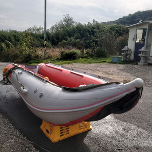 고무보트 이미지