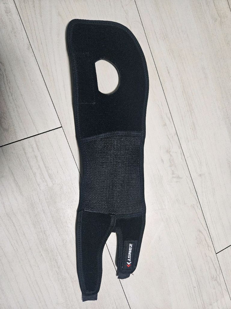 잠스트 무릎 보호대--2