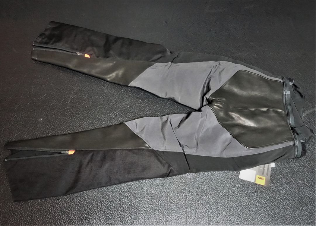 ktm 랠리수트세트(가죽콤비) 50(M) 70만(택포)--7