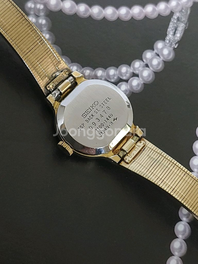세이코 수동 여성용 금장시계--3