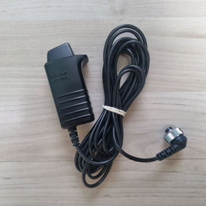 니콘 유선릴리즈MC-12A 필카용릴리즈(희귀) 판매합니다.