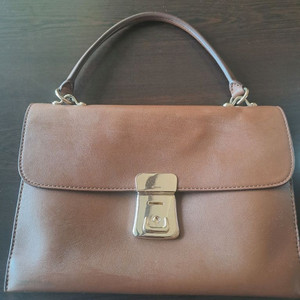 Theory 브라운 색상의 토트백