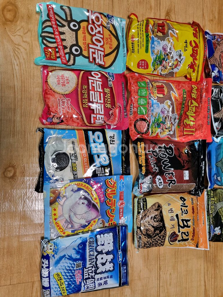 민물낚시 떡밥(어분,글루텐) 판매합니다--2