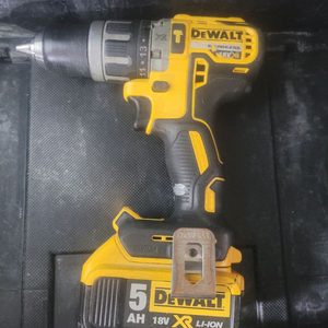 디월트해머드릴 dcd796