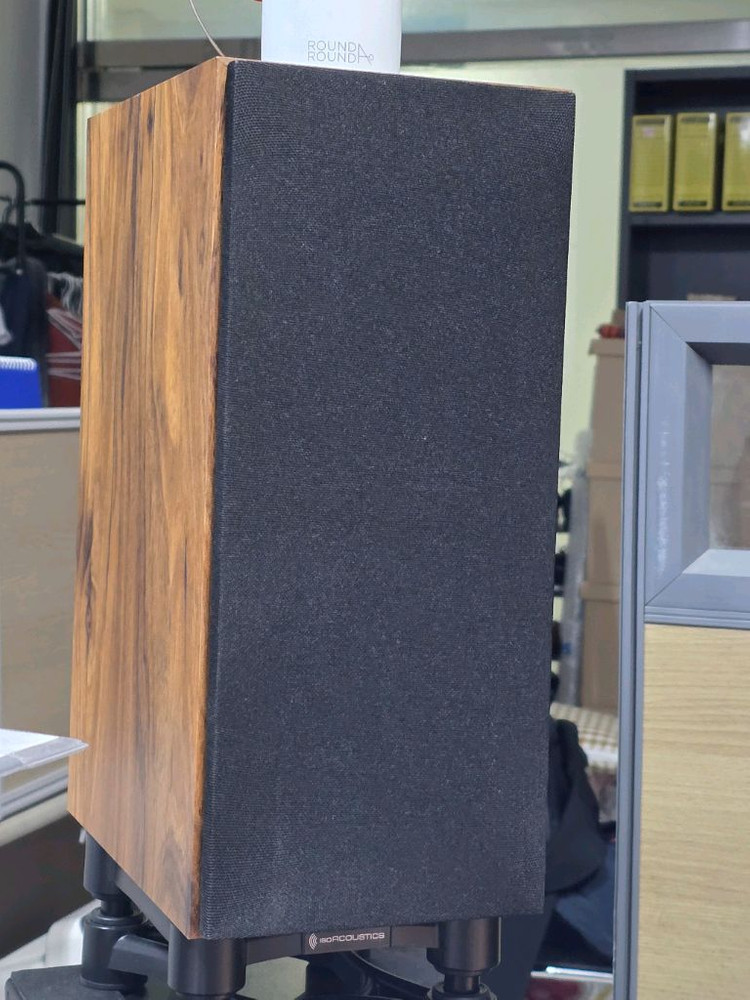 칼라스 로빈 3웨이 북셸프 스피커--4