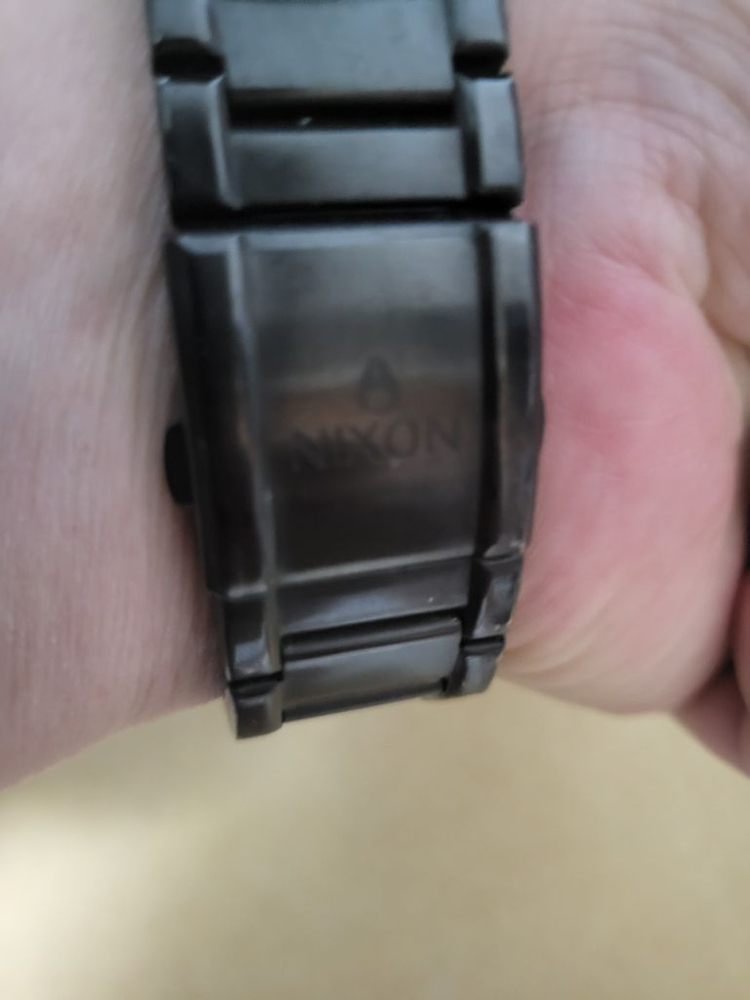 닉슨 캐넌 올블랙 시계 이미지